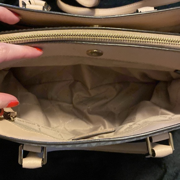 Michael Kors purse - Picture 3 of 5